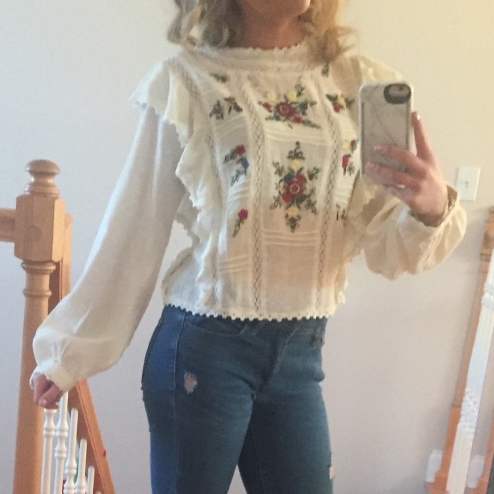 FREE PEOPLE EMBROIDERED TOP.